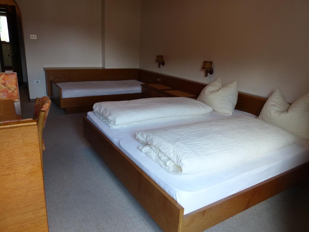 Bed and Breakfast Haus Christl Lana Zewnętrze zdjęcie